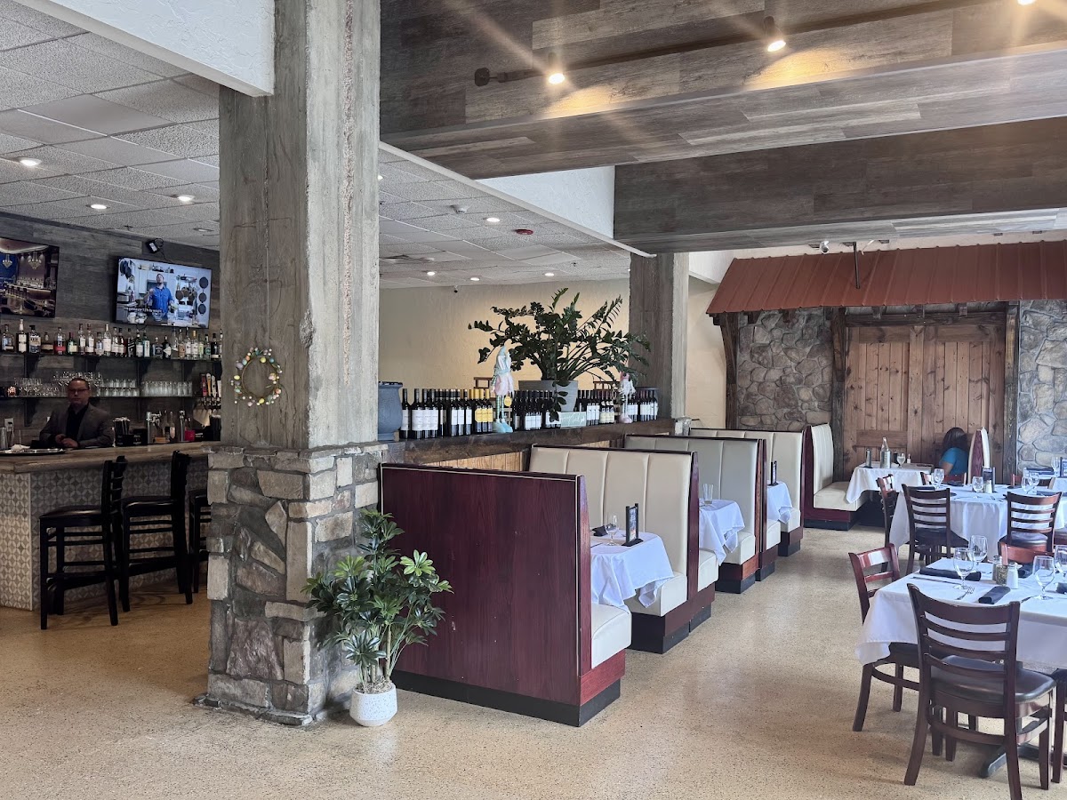 3Rd & Cherry Steak And Seafood And Bar